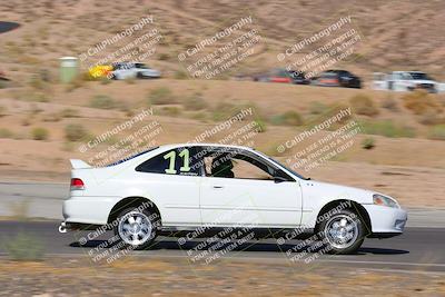 media/Oct-01-2022-Team Topak Racing (Sat) [[f860fb51be]]/2-Inter Low 2/session 1 turn 3/